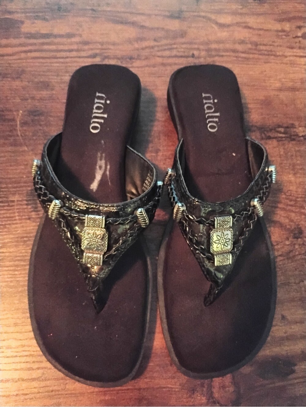Rialto Black Faux Croc Embellished Thong Wedge Sandals Women's Size 7.5M